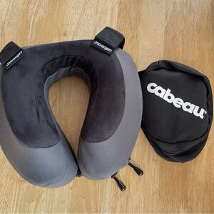 NEW Cabeau Evolution S3 Neck Pillow Gray And Black